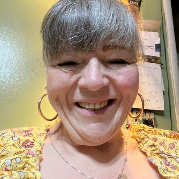 Meet your Posher, Deborah - Picture 5 of 6